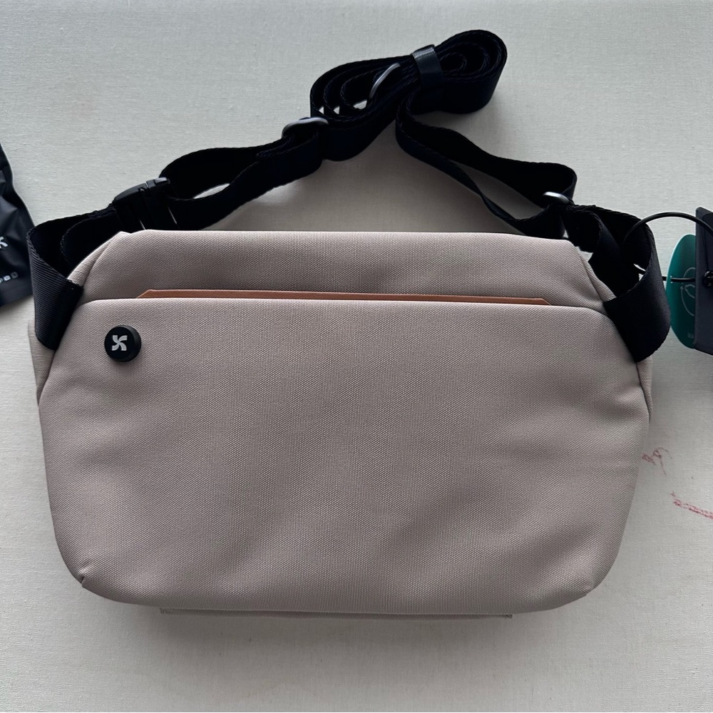MOPAK Wanderer Sling bag